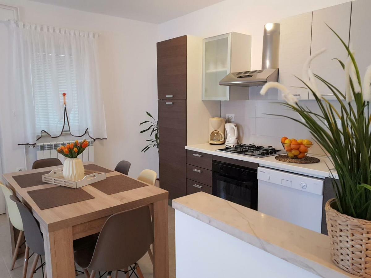 Apartman Ruza 1 Poljane Екстериор снимка